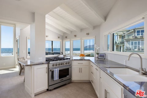 Tiny photo for 1448 Nathan Lane, Ventura, CA 93001 (MLS # 26988931)