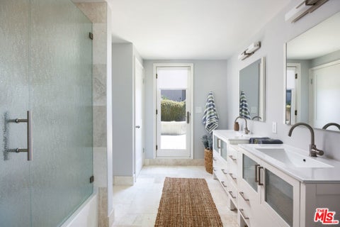 Tiny photo for 1448 Nathan Lane, Ventura, CA 93001 (MLS # 26988931)
