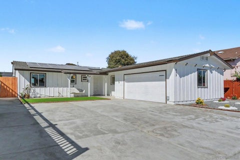 Photo of 559 Glencrest Dr DR, San Diego, CA 92139 (MLS # 260016647SD)