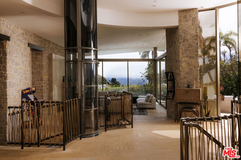 Photo of 9233 Swallow Drive, West Hollywood, CA 90069 (MLS # 26664291)