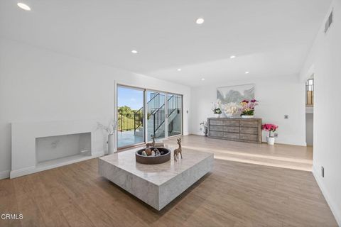 Tiny photo for 542 Valley View Way, Ventura, CA 93003 (MLS # V1-34454)