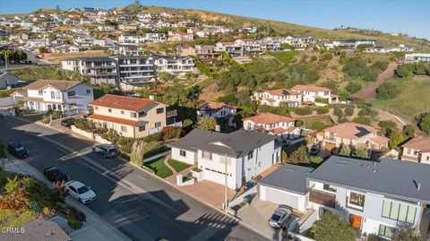 Tiny photo for 542 Valley View Way, Ventura, CA 93003 (MLS # V1-34454)