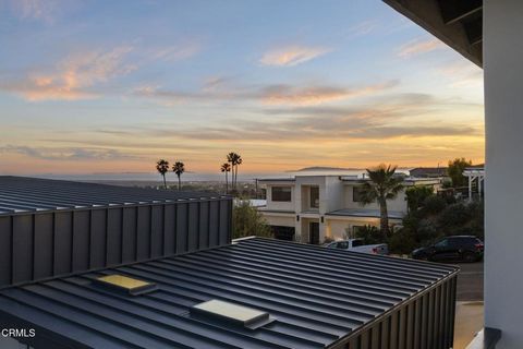 Tiny photo for 542 Valley View Way, Ventura, CA 93003 (MLS # V1-34454)