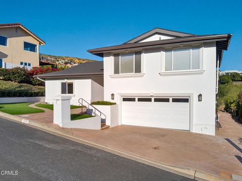 Tiny photo for 542 Valley View Way, Ventura, CA 93003 (MLS # V1-34454)