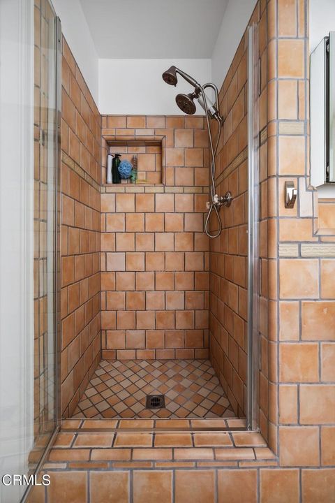 Tiny photo for 542 Valley View Way, Ventura, CA 93003 (MLS # V1-34454)