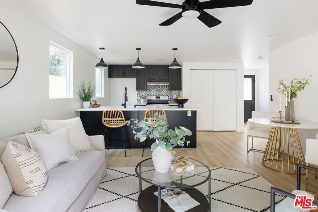 Photo of 1191 Crenshaw Boulevard, Los Angeles, CA 90019 (MLS # 26634375)