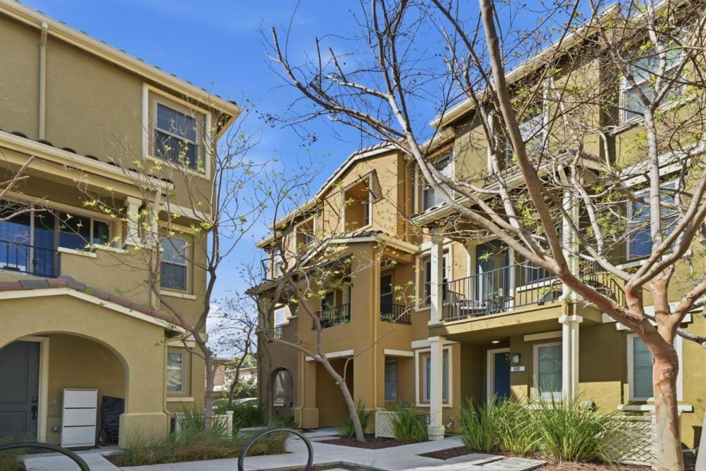 605 Cinnamon Circle