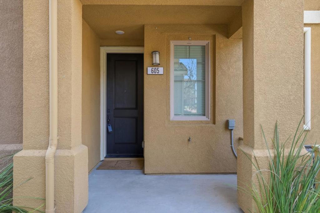 605 Cinnamon Circle, Mountain View CA 94043
