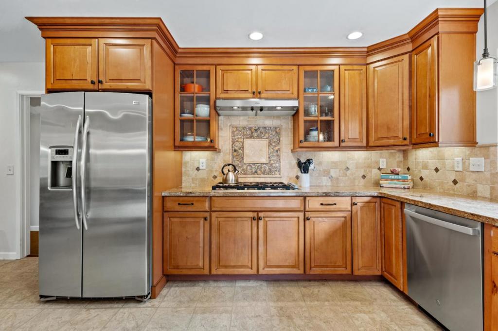 2811 Forest Lodge Road
