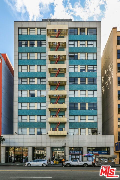 Photo of 746 S Los Angeles Street #304, Los Angeles, CA 90014 (MLS # 25626679)