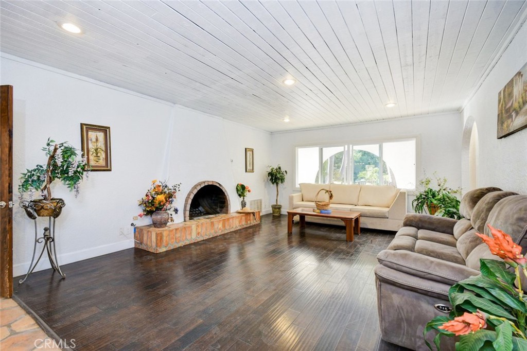 Yorba Linda Homes (YRLH) - Residential Lease