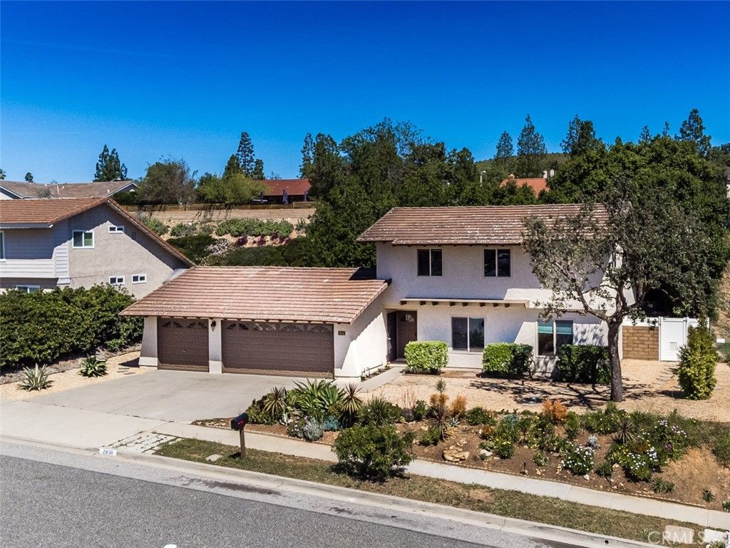 Photo of 2936 Rollings Ave, Thousand Oaks, CA 91360 (MLS # SR26062681)