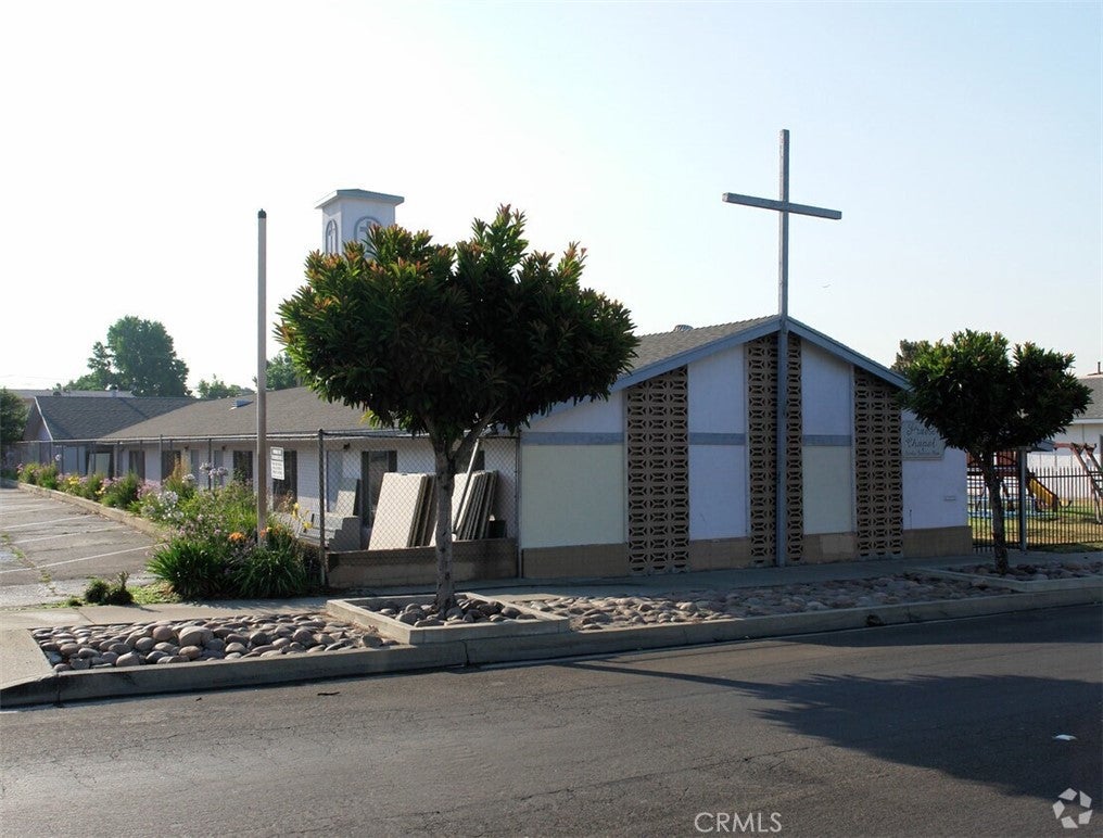 730 N Mountain
