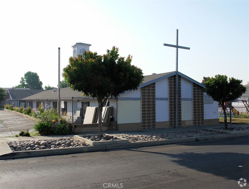 730 N Mountain