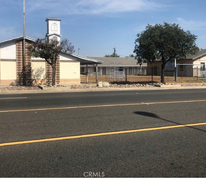 730 N Mountain