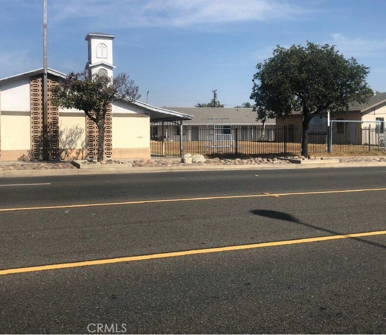 730 N Mountain