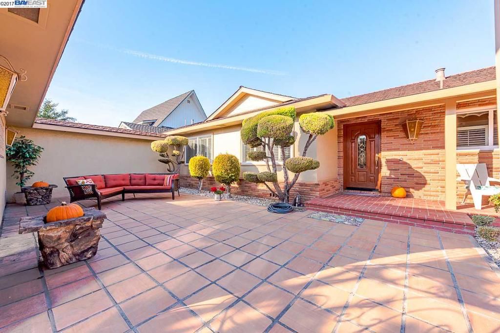 listing image 130721576919318375631