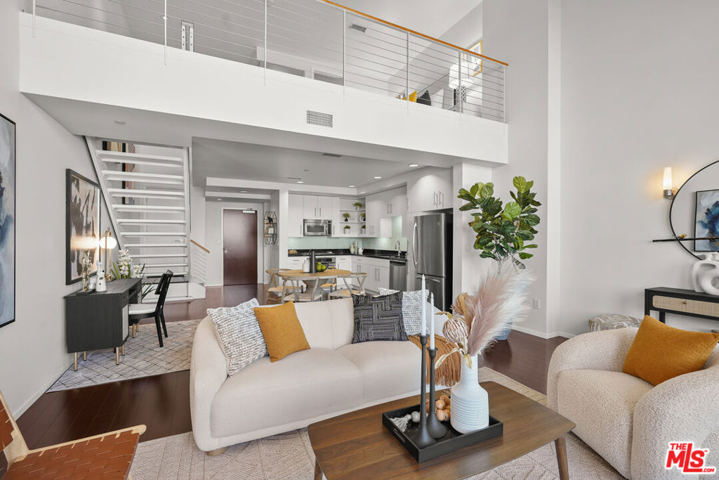 1100 Wilshire Boulevard 1702