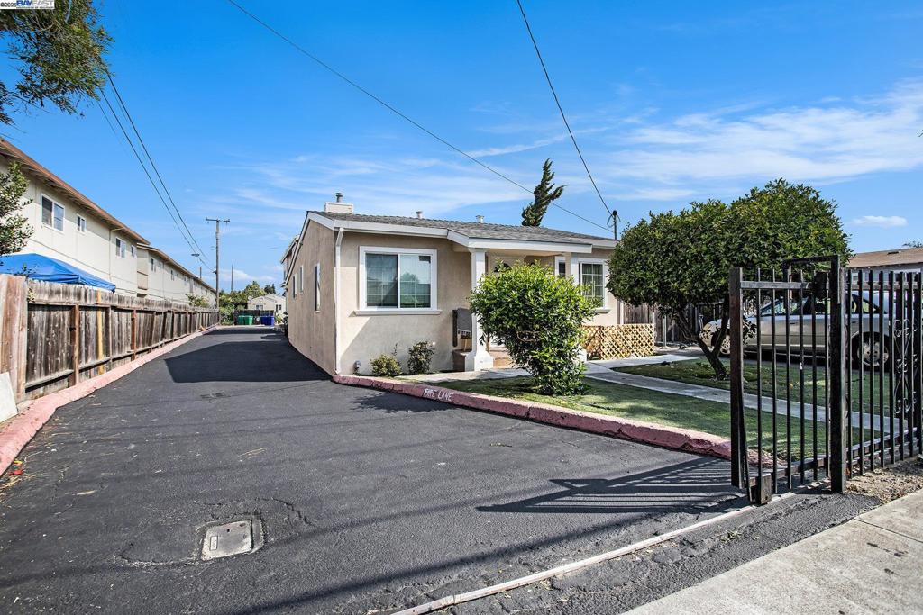 204 Sunset Blvd