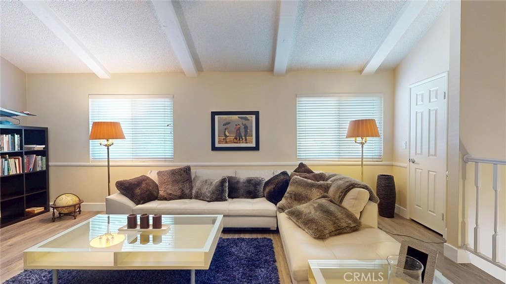 Photo of 6230 Amigo AVE, Tarzana, CA 91335 (MLS # SR26096819)