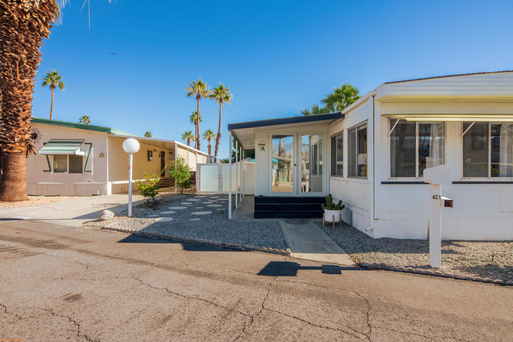 Royal Palms - Manufactured In Park