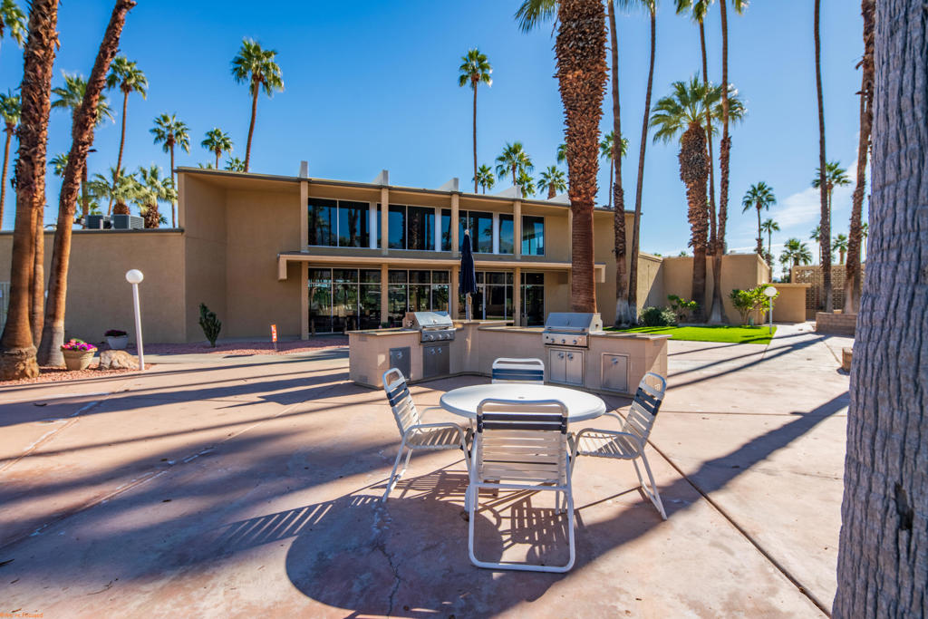 Royal Palms - Manufactured In Park