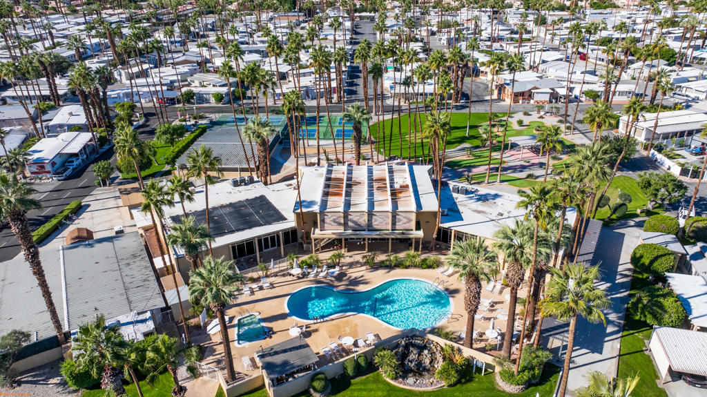 Royal Palms - Manufactured In Park