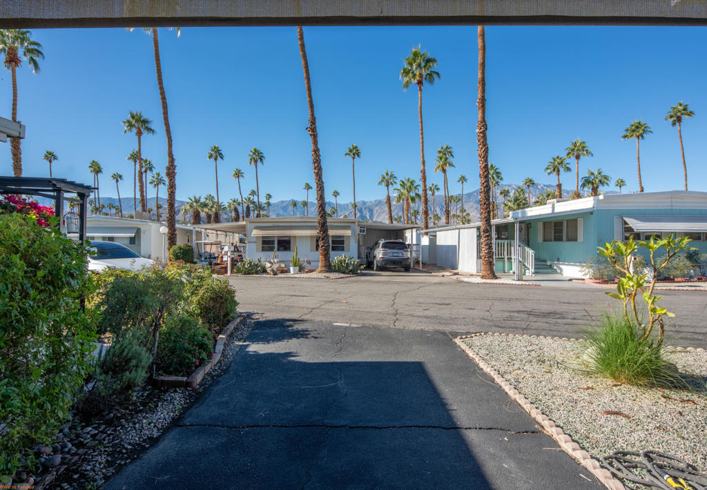 Royal Palms - Manufactured In Park