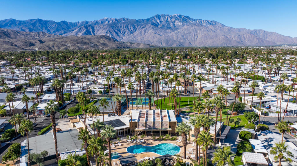 Royal Palms - Manufactured In Park