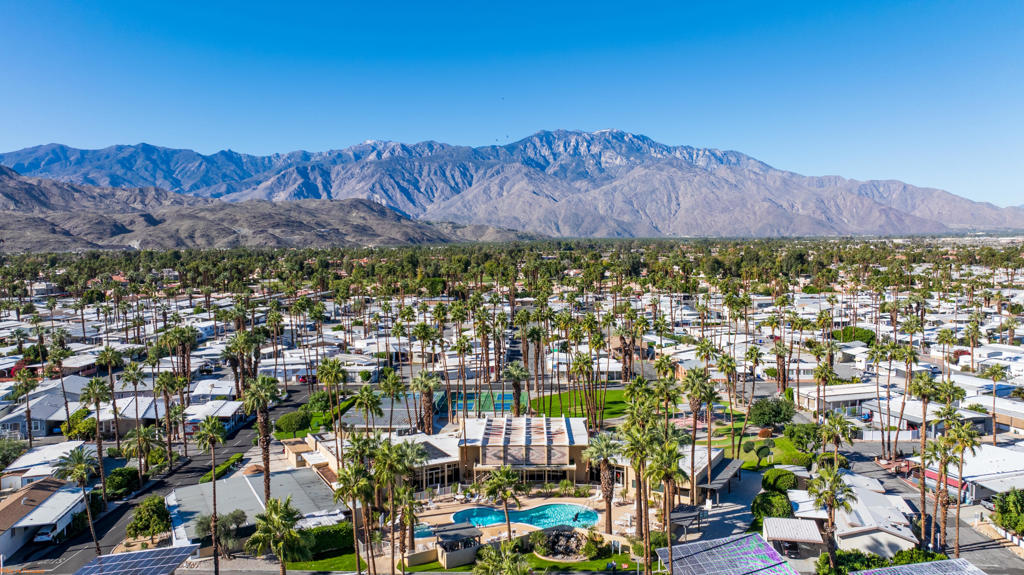 Royal Palms - Manufactured In Park