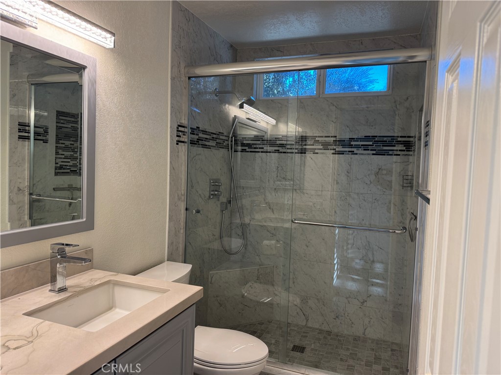 Valencia Glen (VLGL) - Residential Lease