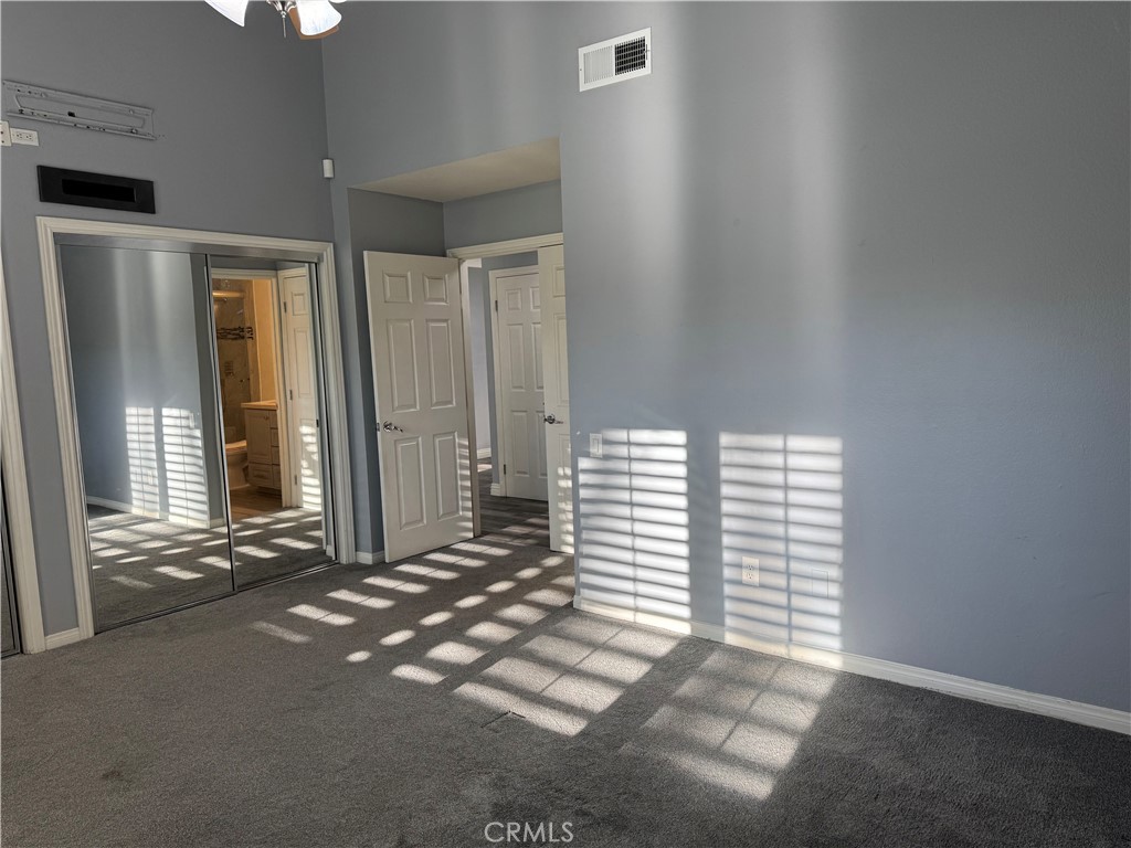 Valencia Glen (VLGL) - Residential Lease