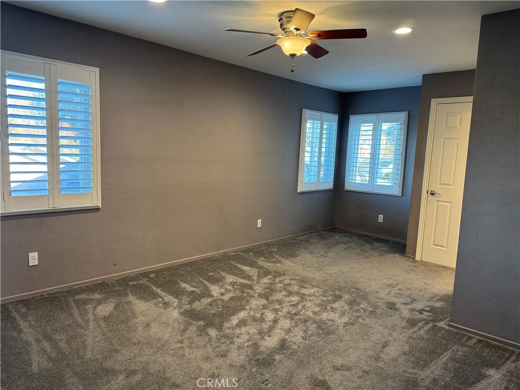 Valencia Glen (VLGL) - Residential Lease