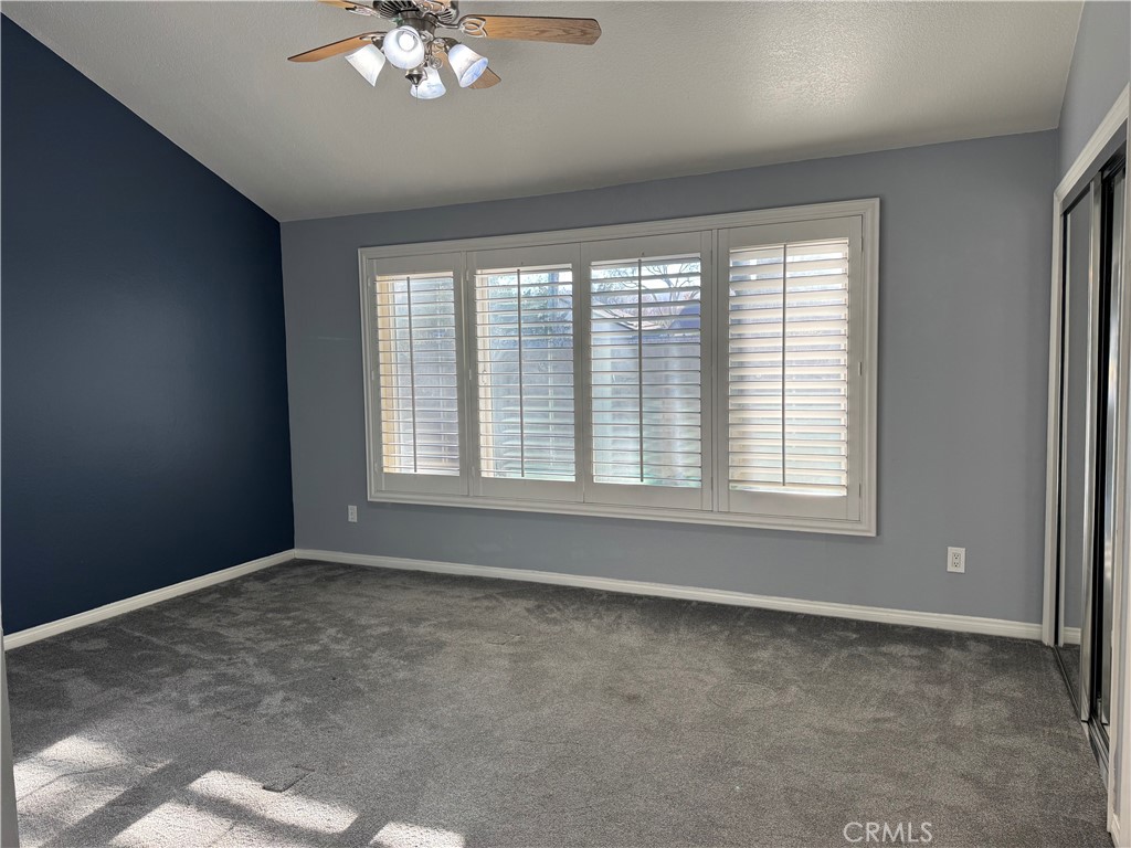 Valencia Glen (VLGL) - Residential Lease