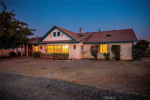 Photo of 4636 E Avenue H, Lancaster, CA 93535 (MLS # SR25200094)