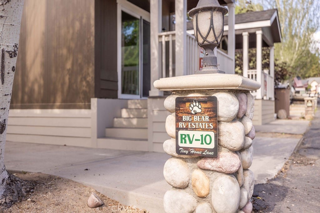547 Alden Road RV10