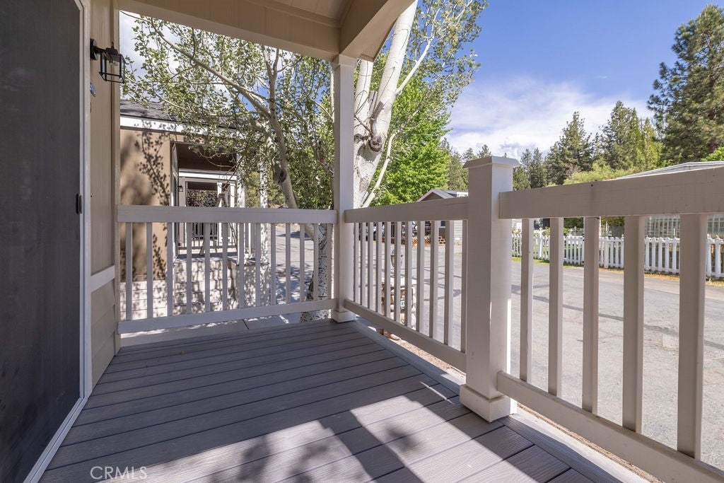 547 Alden Road RV10