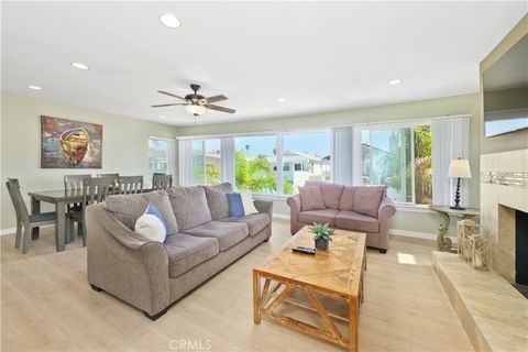 Photo of 119 46th St "Upper" St #B, Newport Beach, CA 92663 (MLS # NP25234671)