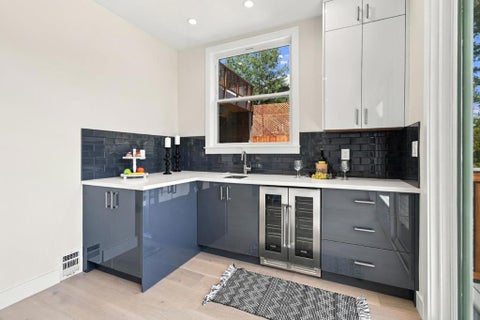 Tiny photo for 38 Miraflores Avenue, San Rafael, CA 94901 (MLS # ML82064993)