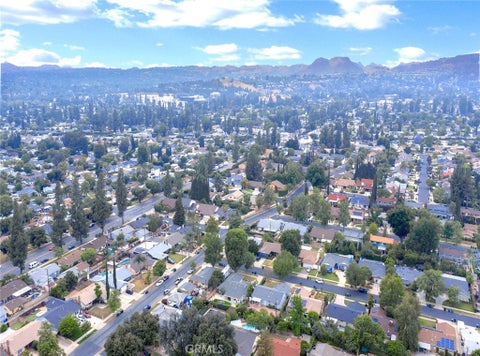Tiny photo for 7642 Sale Avenue, West Hills, CA 91304 (MLS # SR26107920)