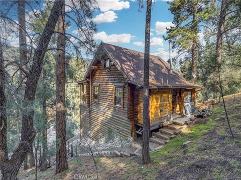 Photo of 15916 Zurich Way, Pine Mountain Club, CA 93222 (MLS # SR26023829)