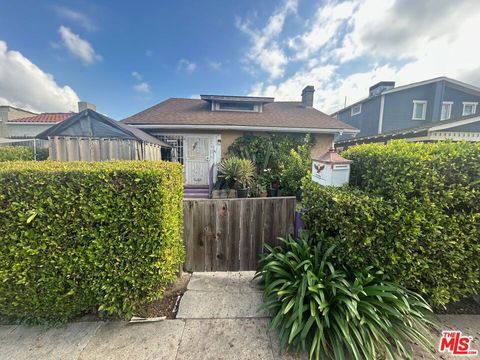Photo of 6648 8th Avenue, Los Angeles, CA 90043 (MLS # 26647669)