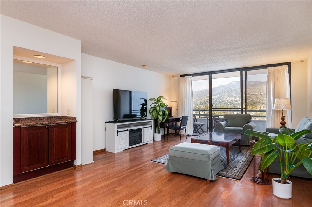 345 Pioneer Drive 801