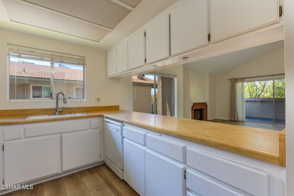 listing image 130725665399228724943