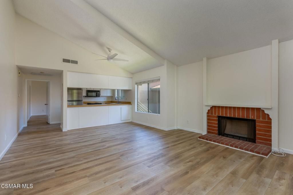 listing image 130724609517123632563