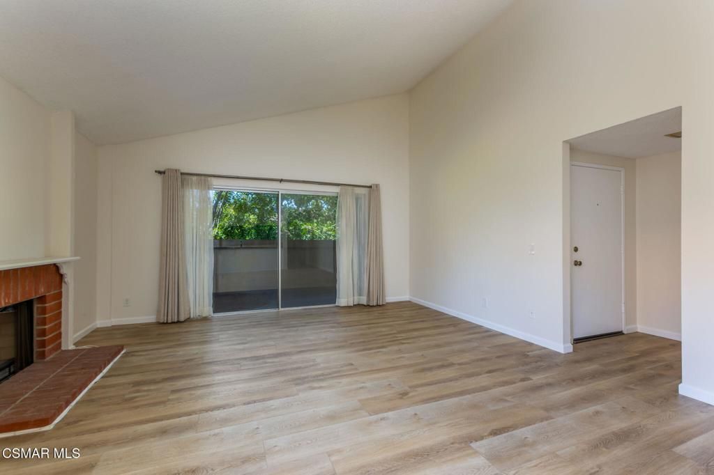 listing image 130726582549116725096