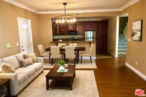 Photo of 1101 East Avenue #110, Burbank, CA 91504 (MLS # 26667549)