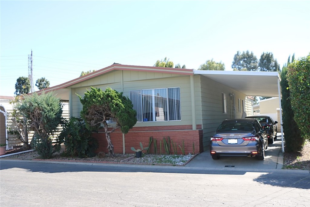 3595 Santa Fe Avenue 19