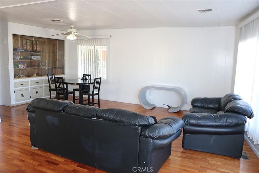 3595 Santa Fe Avenue 19