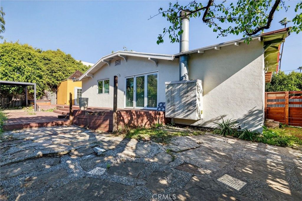 Photo of 2010 Linden Avenue, Venice, CA 90291 (MLS # IG26031424)